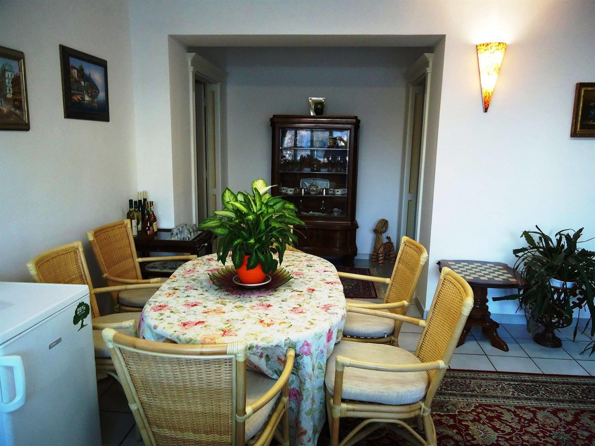 Buda Panzio Győr Zewnętrze zdjęcie